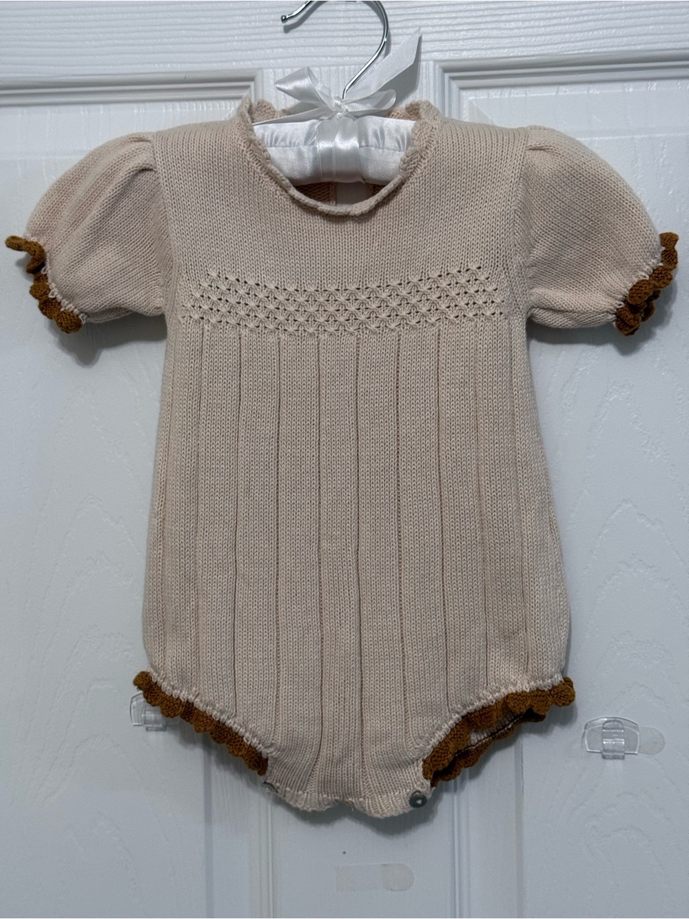 Fin & Vince Knit Bubble Romper 6–12M Neutral Beige